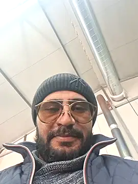 julian-112 online show from January 9, 9:23 am