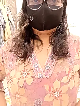 piryasharma005 online show from January 11, 11:37 am