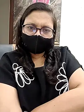 piryasharma005 online show from February 14, 6:37 pm