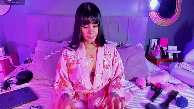 Snapshot of Nathalia_stone_ chatting on January 16, 4:05 am Nathalia stone online show from January 16, 4:05 am