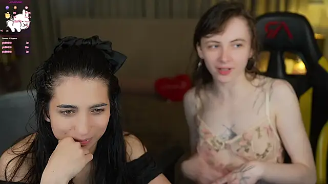 Snapshot of Orly_flame chatting on May 31, 6:42 pm Orly flame online show from May 31, 6:42 pm