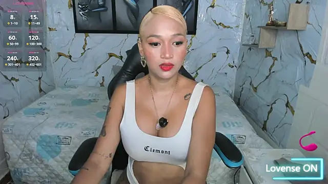 Snapshot of HannaSteyl chatting on July 11, 11:02 am HannaSteyl online show from July 11, 11:02 am