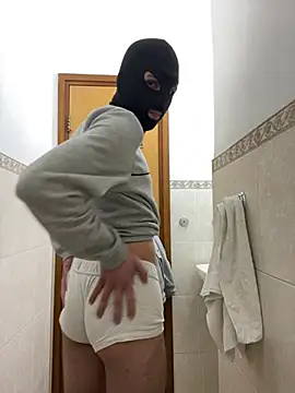 Snapshot of petiteyanel chatting on February 26, 11:37 pm petiteyanel online show from February 26, 11:37 pm