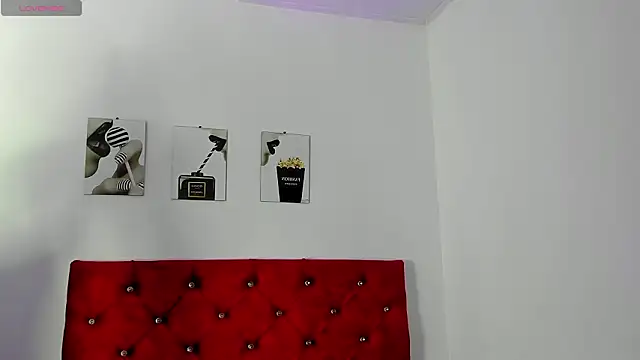 Snapshot of Liamsubtle01 chatting on February 12, 11:05 am Liamsubtle01 online show from February 12, 11:05 am