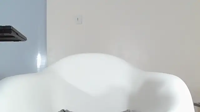 Little Leksa online show from February 1, 2:04 pm