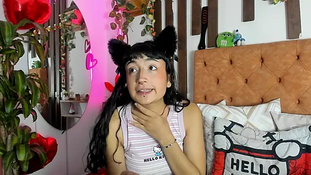 Snapshot of MeowMota_ chatting on March 4, 7:09 pm MeowMota online show from March 4, 7:09 pm