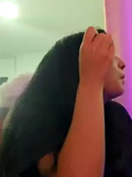 Snapshot of MeowMota_ chatting on March 25, 6:36 pm MeowMota online show from March 25, 6:36 pm