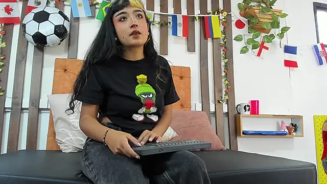 MeowMota  online show from July 14, 6:46 pm