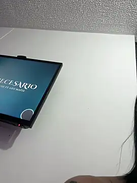 Snapshot of dulce-katt chatting on March 1, 11:29 pm dulce-katt online show from March 1, 11:29 pm