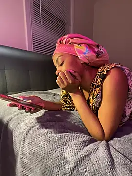 oshun6360 online show from March 1, 12:01 am