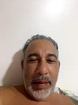 fabbronxer online show from January 7, 3:31 am