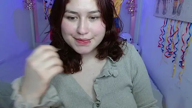 Snapshot of azul_veraa chatting on June 22, 3:25 am azul veraa online show from June 22, 3:25 am