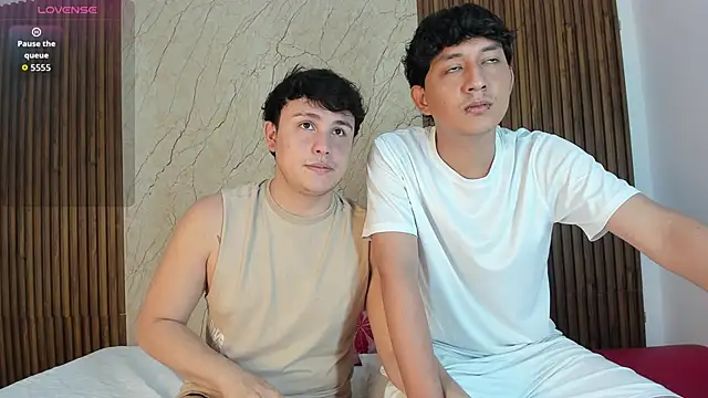 Snapshot of benji_and_nathan chatting on January 8, 11:23 am benji and nathan online show from January 8, 11:23 am