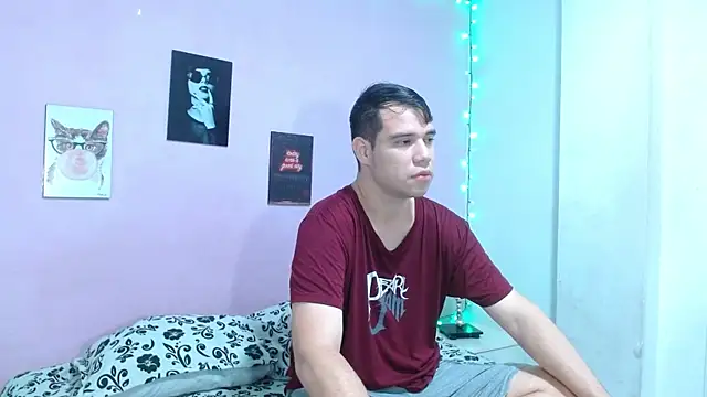 queen night19 online show from January 15, 12:43 pm