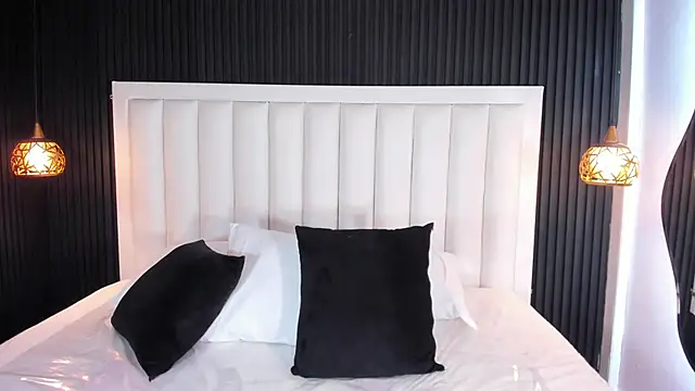 PandoraMiller online show from February 3, 5:29 pm