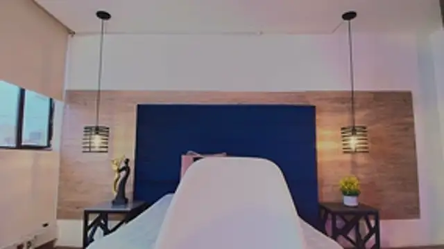 Ellie-Alves online show from April 15, 5:20 pm