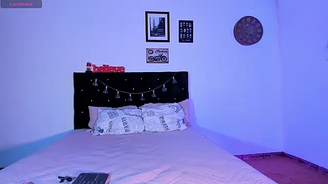 zoe siren online show from January 10, 10:03 pm