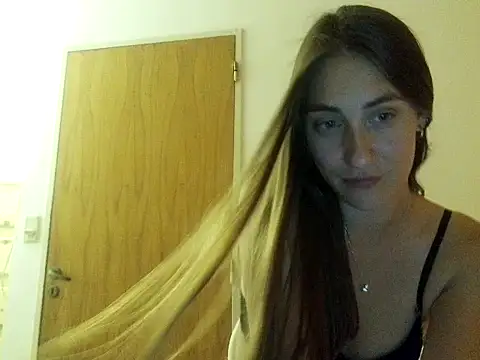 Noracherry online show from February 13, 1:34 am