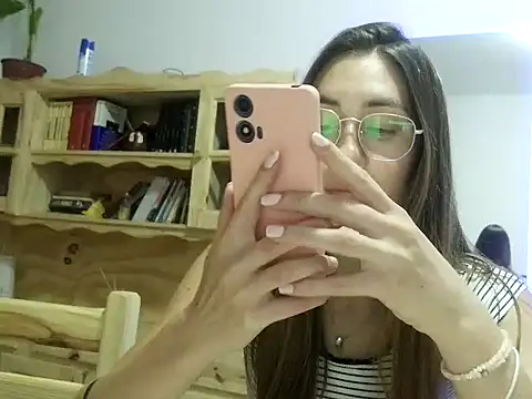 Noracherry online show from February 28, 2:23 am