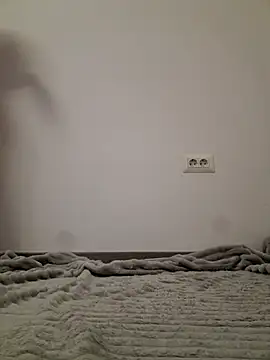 Snapshot of Divana2000 chatting on February 2, 8:46 am Divana2000 online show from February 2, 8:46 am