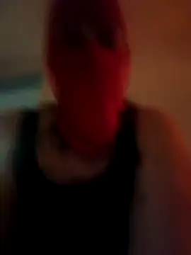 Snapshot of Divana2000 chatting on February 10, 8:13 pm Divana2000 online show from February 10, 8:13 pm