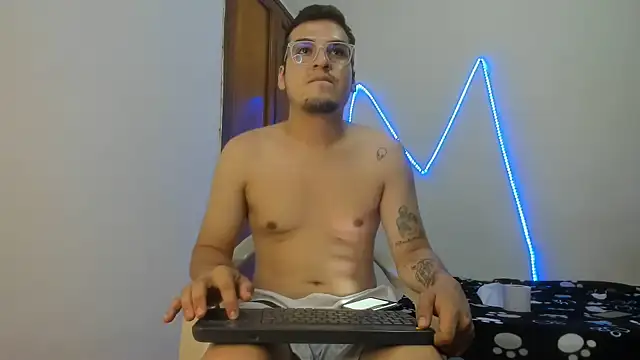 jaykoboy420 online show from January 7, 1:52 am