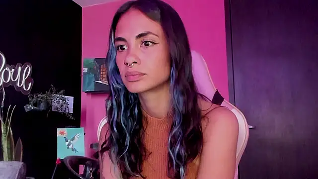 azula lillet online show from March 5, 9:00 pm