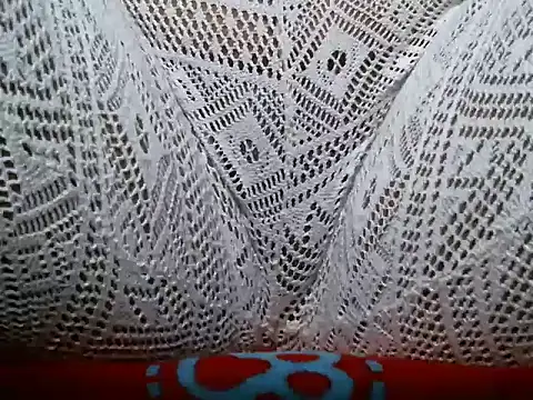 Snapshot of hotcandyxtrem chatting on January 8, 5:37 pm hotcandyxtrem online show from January 8, 5:37 pm