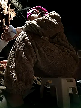 yu--yo online show from February 18, 11:33 pm