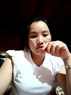 yu--yo online show from April 10, 11:59 am