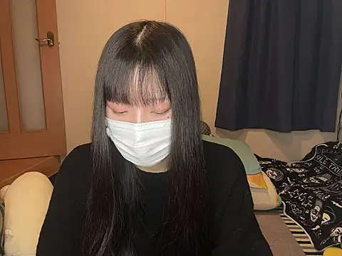 Aira  0o online show from January 11, 1:05 pm