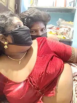 Snapshot of divyasree1431 chatting on January 16, 8:13 pm divyasree1431 online show from January 16, 8:13 pm