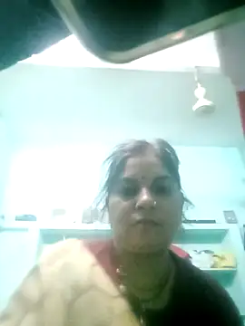Rashmi2563 online show from May 3, 8:04 pm