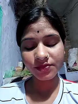 Snapshot of Nirasha_cute chatting on February 13, 6:15 pm Nirasha cute online show from February 13, 6:15 pm