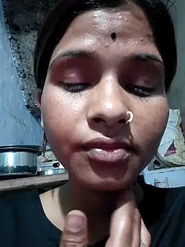 Snapshot of Nirasha_cute chatting on February 14, 6:04 pm Nirasha cute online show from February 14, 6:04 pm