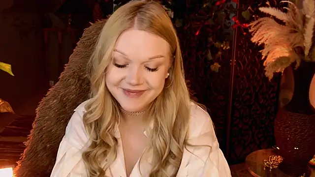 ChloeWhite online show from March 22, 9:23 am