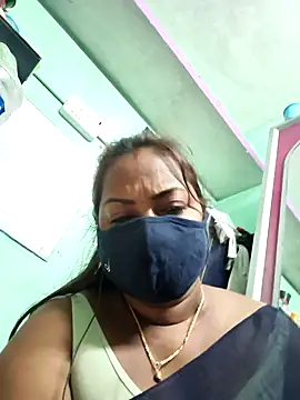 Snapshot of Tamil_Hot_Priya chatting on January 17, 11:41 pm Tamil Hot Priya online show from January 17, 11:41 pm