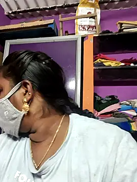 Snapshot of Tamil_Hot_Priya chatting on February 4, 3:51 pm Tamil Hot Priya online show from February 4, 3:51 pm