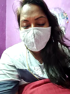 Snapshot of Tamil_Hot_Priya chatting on February 14, 12:51 am Tamil Hot Priya online show from February 14, 12:51 am