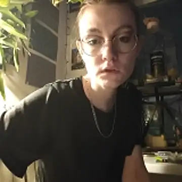 Snapshot of Shy_Bamby chatting on February 23, 10:18 pm Shy Bamby online show from February 23, 10:18 pm