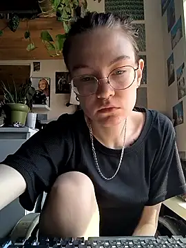 Shy Bamby online show from June 3, 8:50 am