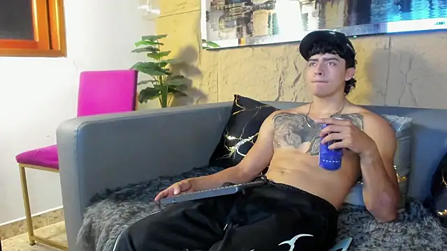 elliot colton online show from March 27, 6:07 pm