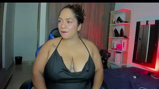 Snapshot of _lissa_02 chatting on July 15, 2:50 am lissa 02 online show from July 15, 2:50 am