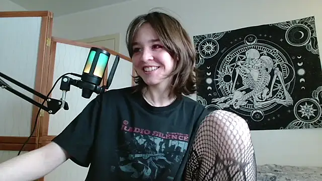 Snapshot of Mysterious_Toy chatting on January 31, 7:11 pm Mysterious Toy online show from January 31, 7:11 pm