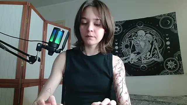 Snapshot of Mysterious_Toy chatting on February 6, 4:54 pm Mysterious Toy online show from February 6, 4:54 pm