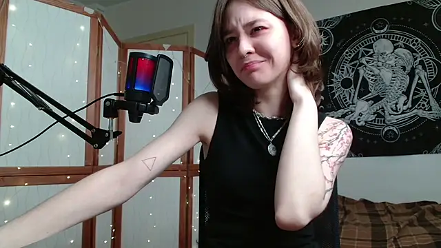 Snapshot of Mysterious_Toy chatting on March 16, 3:16 pm Mysterious Toy online show from March 16, 3:16 pm