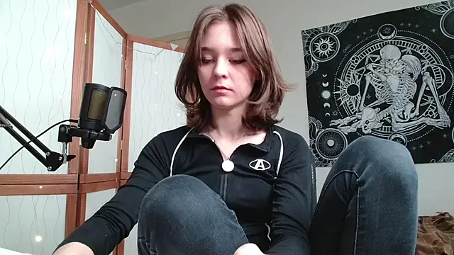 Snapshot of Mysterious_Toy chatting on March 19, 1:37 pm Mysterious Toy online show from March 19, 1:37 pm