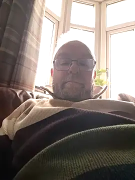 justenjoyingurcompany online show from January 8, 11:12 am