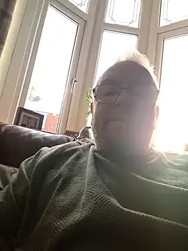 justenjoyingurcompany online show from January 10, 9:33 am