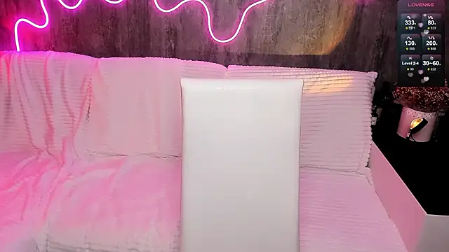 Stiflers mum online show from March 18, 4:21 pm